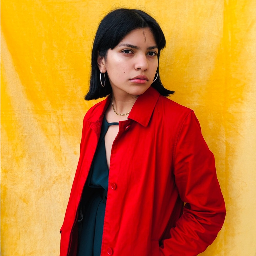 Red coat - Picture 2 of 4